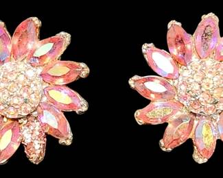 Vintage Pink Flower Earrings 