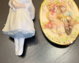 Hallmark Keepsake Ornament Collectors ClubSharing Christmas And Gentle Tidings