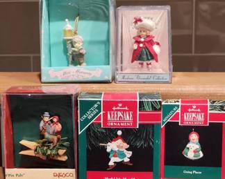 5 Christmas Ornaments Hallmark And Enesco