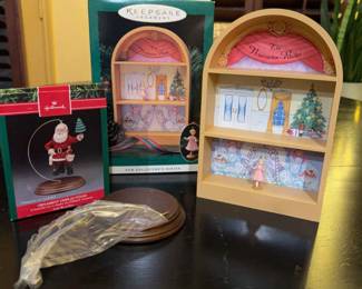 Hallmark Keepsake Ornament The Nutcracker Baller And Ornament Display Stand