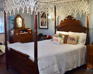 Four post bed with canopy