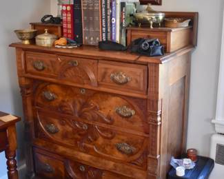 Art Nouveau chest of drawers