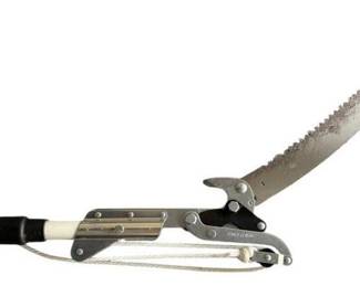 16 Fiskars Tree Trimer