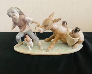 True Legacy Premium - Lladro Stolen Donkey 