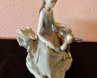 True Legacy Premium: Lladro figurine