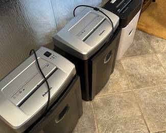Paper shredders - Fellowes and Royal 