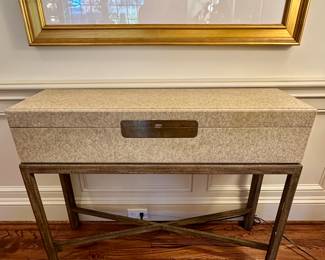 Box top on brass base 