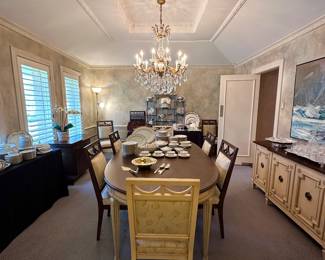 Beautiful formal dining room ! 