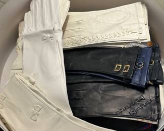 Vintage leather gloves 