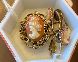 Lots of Vintage Jewelry