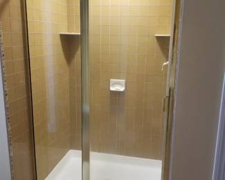 Shower doors & hardware