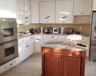 Kitchen cabinetry by Goebel Cabinetry