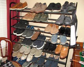 Many shoes, size 10