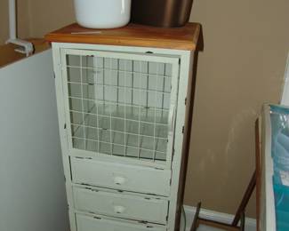 Metal cabinet
