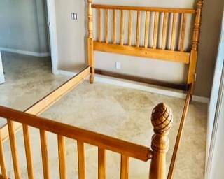 Pine Carved Queen size poster bed solid wood