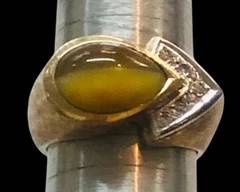 14K gold heavy diamond  ring 