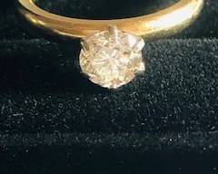 Fabulous one carat Diamond Solitaire diamond ring with Appraisal. Estimated diamond size is . 93 Ct mounted in a 14 K gold 6 prong mounting 