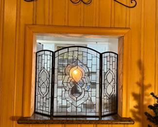 Heavy glass partition. Perfect fit as the end pieces fold.