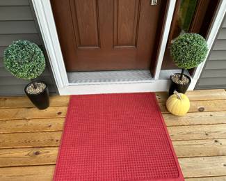LL Bean red door mat