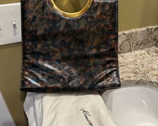 Kenneth Cole purse