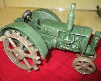 Cast Iron John Deere Tractor