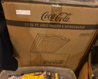 Hundreds of Hotrod Magazines.