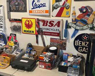 Woodward Dream Cruise Signs