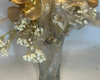 Gold dipped roses in vase