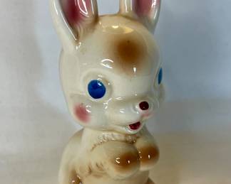 Diamond Pottery Corp. bunny figurine
