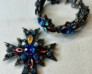 Florenza bracelet and brooch