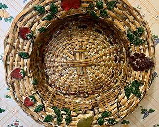 Hanging fruit basket