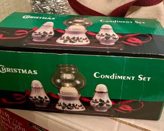 Christmas condiment set