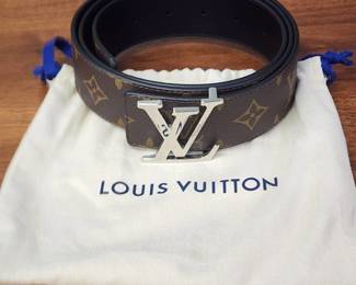 Louis Vuitton LV Initiales 40MM Reversible Belt