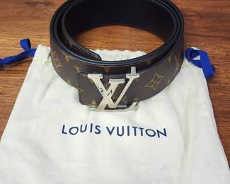 Louis Vuitton LV Initiales 40MM Reversible Belt