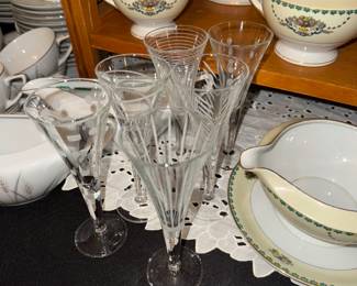 Set of 6 Mikasa etched sherry cordial glasses