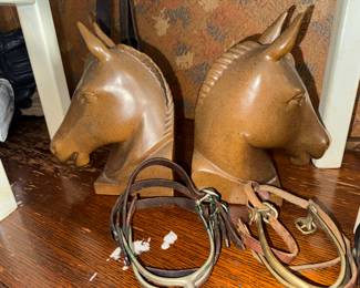 The lady of the house was a seasoned horsewoman and there are lots of her favorite horse related items in the house.