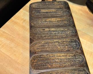 Cast iron corn stick pan