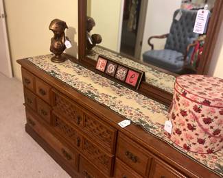 Vintage dresser