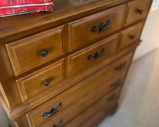 Chest of drawers