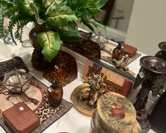 Misc decorative items