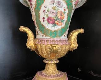 Or. Sevres vases