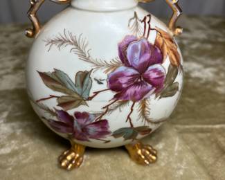Fine Porcelain with Feet Vase