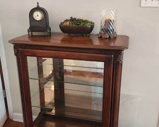 Small display cabinet