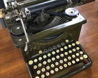 L C SMITH AND CORONA SECRETARIAL TYPEWRITER