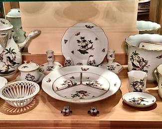 HEREND Rothschild Bird pattern includes Chocolate pot