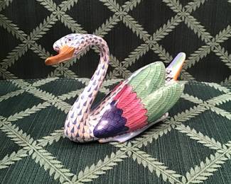 HEREND SWAN
