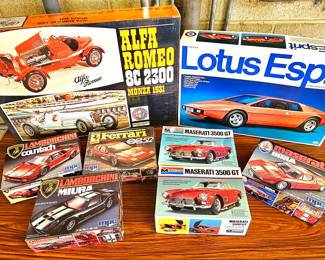 Vintage plastic & metal car models. Including some Pocher (Italy) models. (all unassembled)