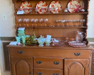 Maple Hutch (NOT everything in this picture is for sale)