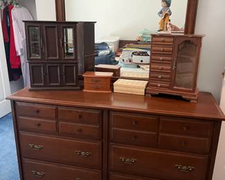Vintage Bedroom Dresser