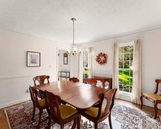Pennsylvania House Dining Room Table & Chairs 